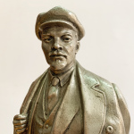 Скульптура «В.И. Ленин в плаще»